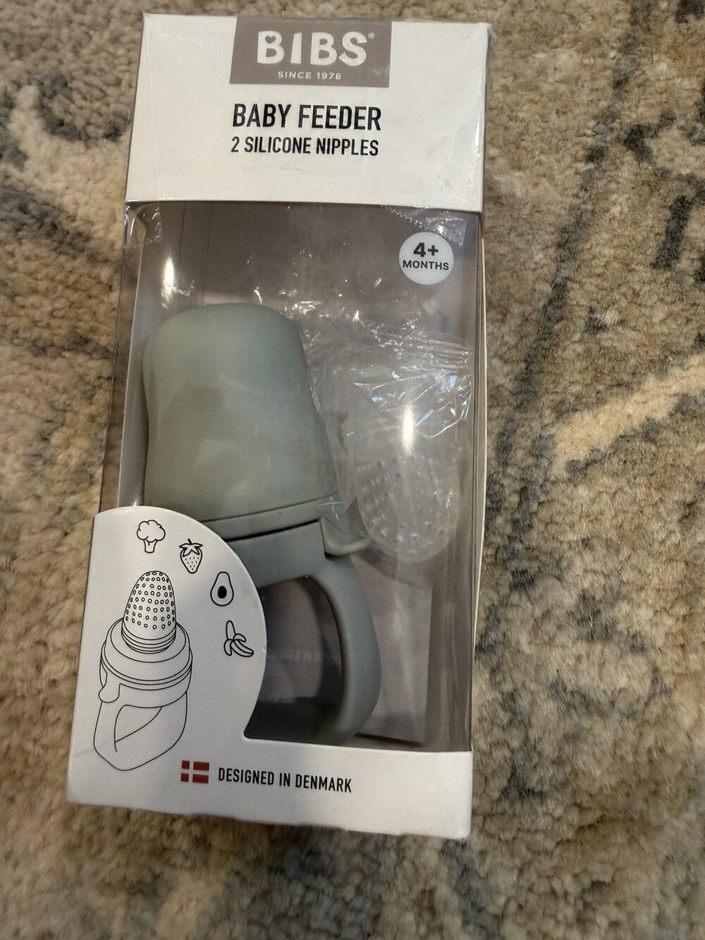 BIBS Baby Feeder with 1 Silicone Nipple, Compatible Freezer Tray, Gray NIB